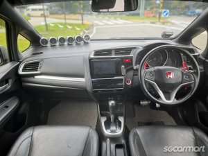 Honda Jazz 1.5A RS (New 5-yr COE)