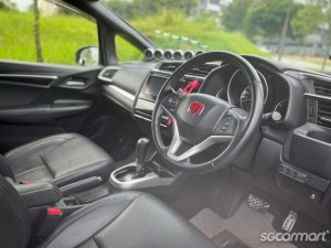Honda Jazz 1.5A RS (New 5-yr COE)