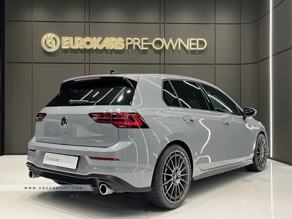 Volkswagen Golf GTI 5DR