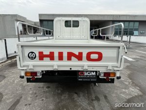 Hino Dutro 2.8M