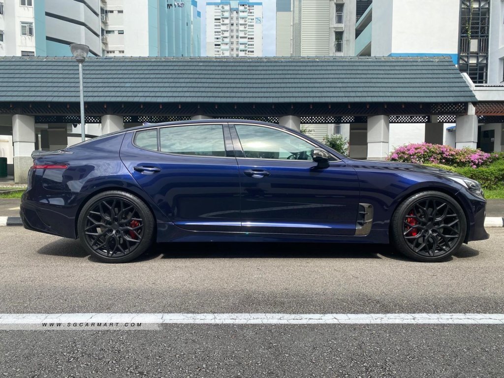 Kia Stinger 3.3A Sunroof