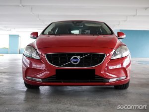 Volvo V40 Diesel D2 (New 5-yr COE)
