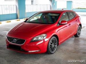 Volvo V40 Diesel D2 (New 5-yr COE)