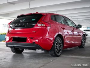 Volvo V40 Diesel D2 (New 5-yr COE)