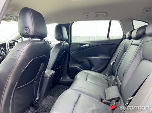 Opel Astra Sports Tourer 1.0A