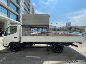 Hino XZU710R (New 5-yr COE)