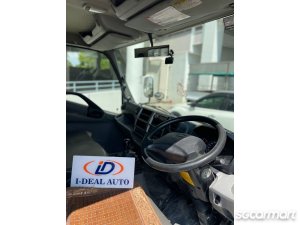 Hino XZU710R (New 5-yr COE)