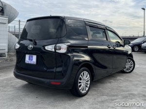 Toyota Sienta 1.5A X