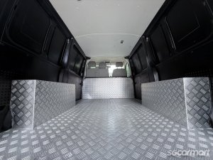 Volkswagen Transporter T5 2.0A LWB (COE till 12/2029)