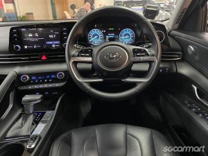 Hyundai Avante 1.6A S