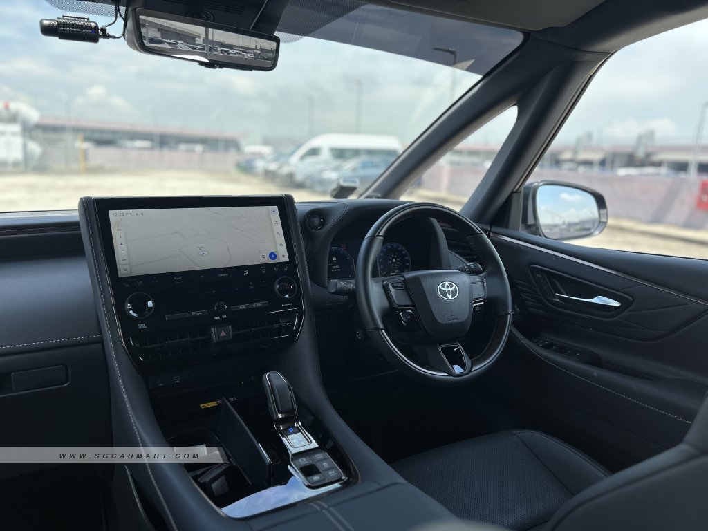Toyota Alphard Hybrid 2.5A Elegance
