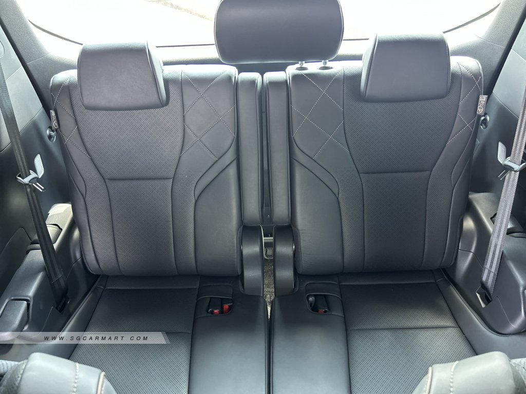 Toyota Alphard Hybrid 2.5A Elegance