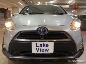 Toyota Sienta Hybrid 1.5A X