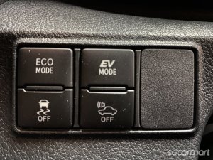 Toyota Sienta Hybrid 1.5A X