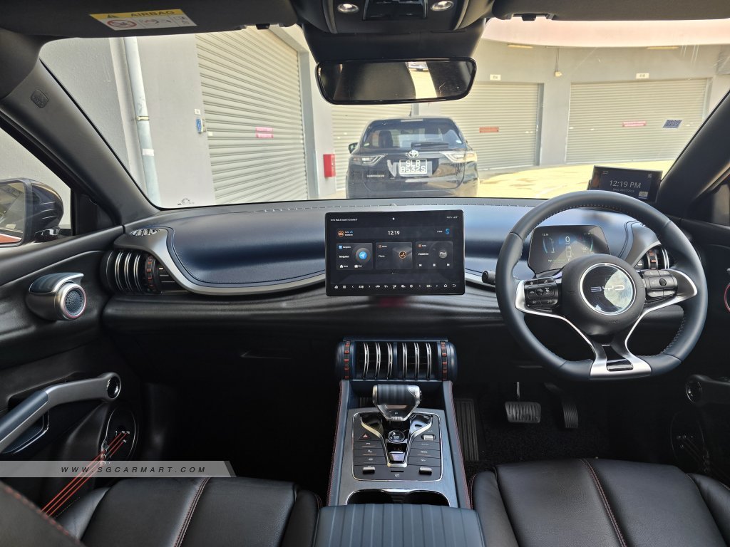 BYD Atto 3 Electric Sunroof