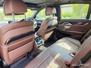 BMW 7 Series 730i M-Sport Sunroof