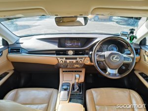Lexus ES250 Sunroof