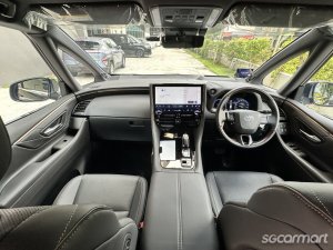 Toyota Alphard Hybrid 2.5A Elegance