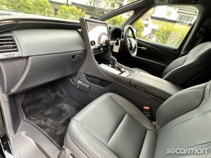 Toyota Alphard Hybrid 2.5A Elegance