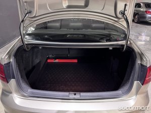 Volkswagen Jetta 1.4A TSI Sunroof