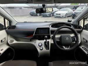 Toyota Sienta 1.5A G