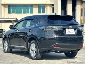 Toyota Harrier 2.0A Elegance