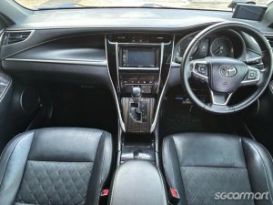 Toyota Harrier 2.0A Elegance