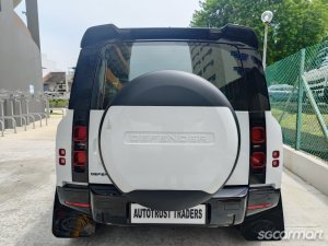 Land Rover Defender 110 Plug-in Hybrid 2.0A X-Dynamic HSE