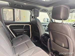 Land Rover Defender 110 Plug-in Hybrid 2.0A X-Dynamic HSE