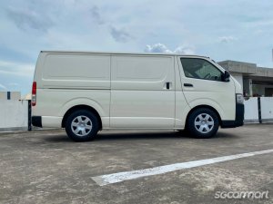 Toyota Hiace 3.0M