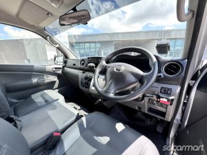 Nissan NV350 Caravan 2.0A DX
