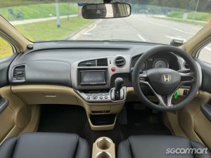 Honda Stream 1.8A Sunroof (COE till 04/2028)