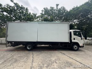 Isuzu FRR90