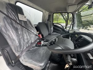 Isuzu FRR90