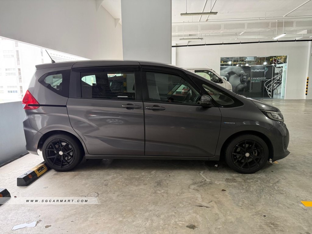 Honda Freed Hybrid 1.5A G 7-Seater