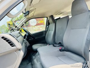 Toyota RegiusAce 3.0A DX
