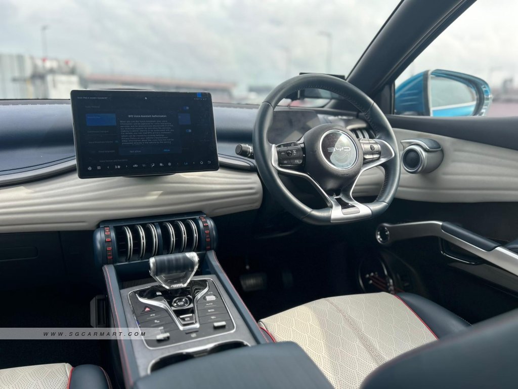 BYD Atto 3 Electric Sunroof