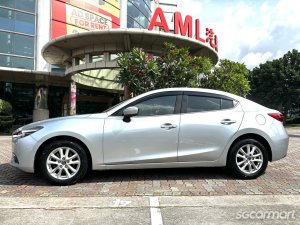 Mazda 3 1.5A Deluxe Sunroof