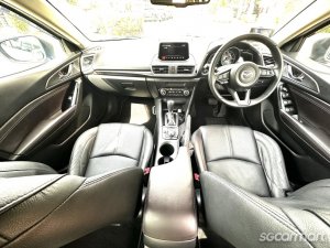 Mazda 3 1.5A Deluxe Sunroof