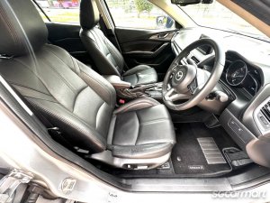 Mazda 3 1.5A Deluxe Sunroof
