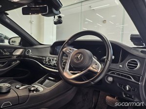 Mercedes-Benz S-Class S320L