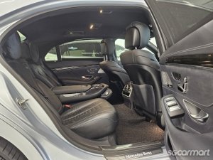 Mercedes-Benz S-Class S320L