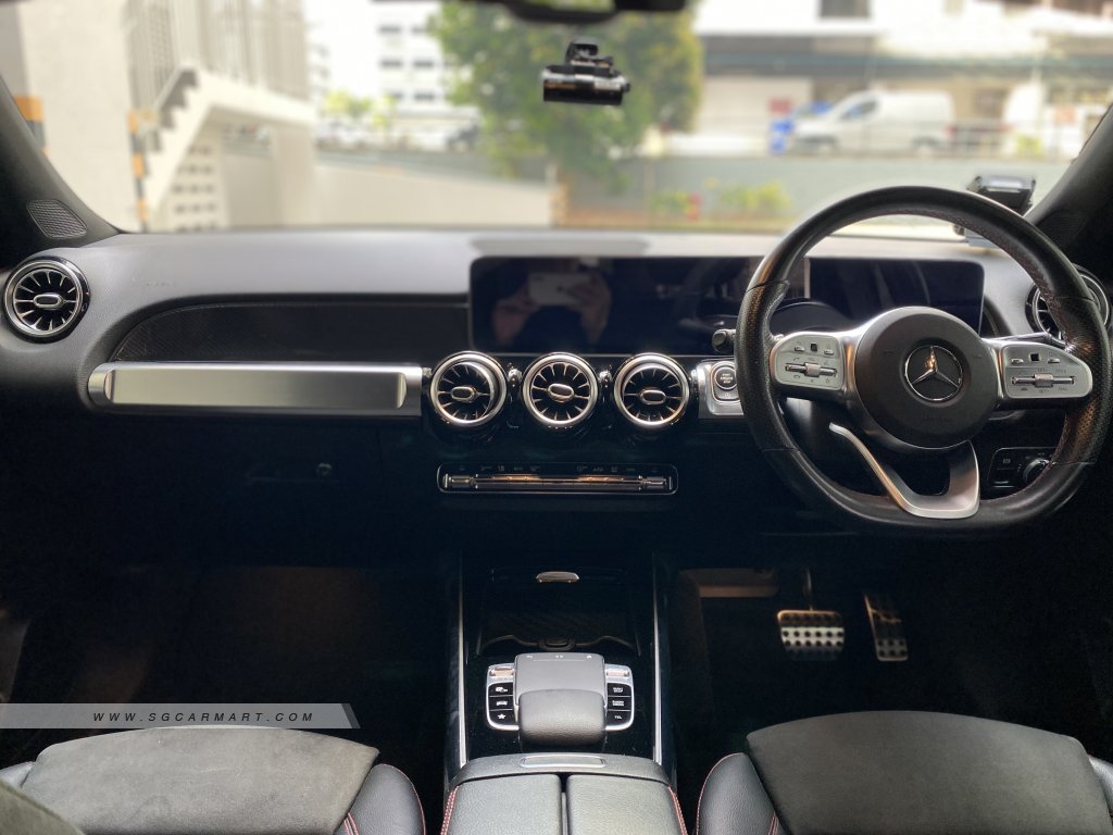 Mercedes-Benz GLB-Class GLB200 AMG Line Premium Plus