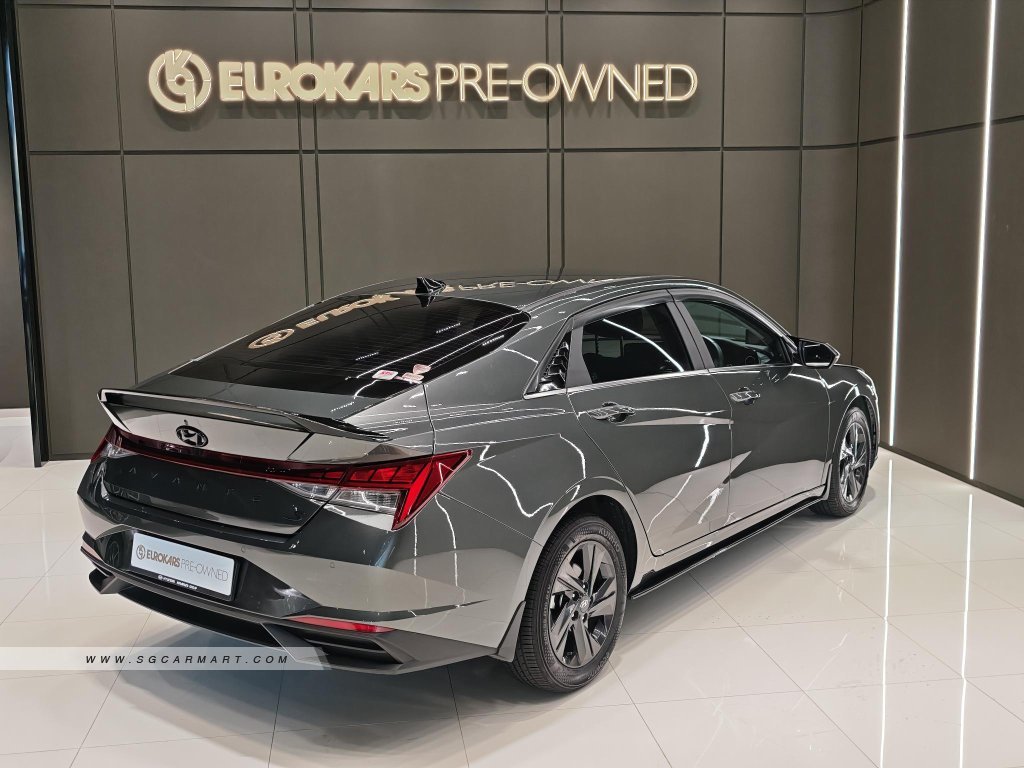 Hyundai Avante 1.6A S