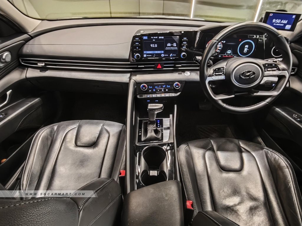 Hyundai Avante 1.6A S