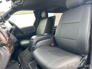 Toyota Hiace 2.8A Super GL Dark Prime