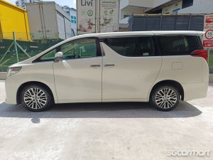 Toyota Alphard 2.5A Elegance Sunroof (New 10-yr COE)