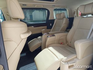 Toyota Alphard 2.5A Elegance Sunroof (New 10-yr COE)