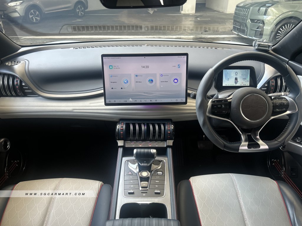 BYD Atto 3 Electric Sunroof