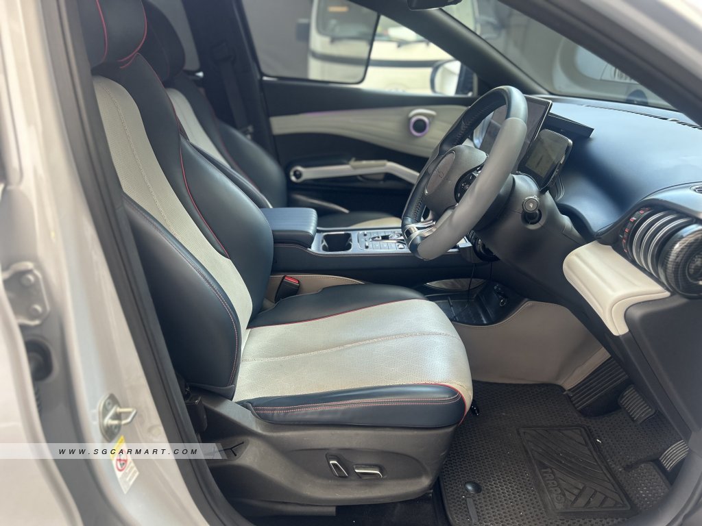 BYD Atto 3 Electric Sunroof